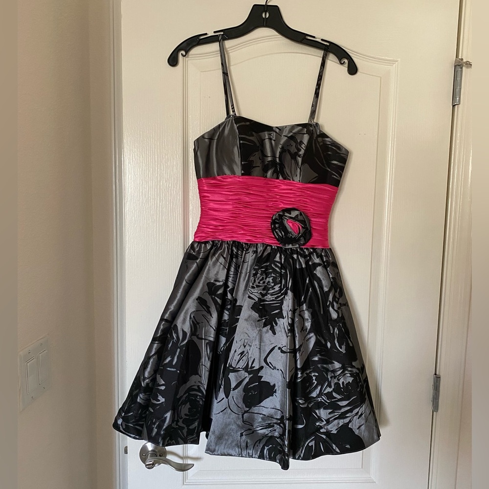 Faviana short prom dress